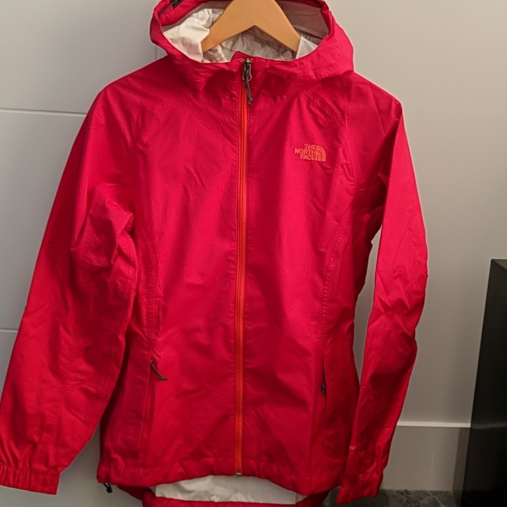 North face windbreaker